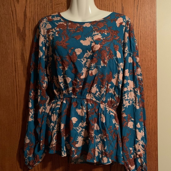 Andree Tops - Women’s Top